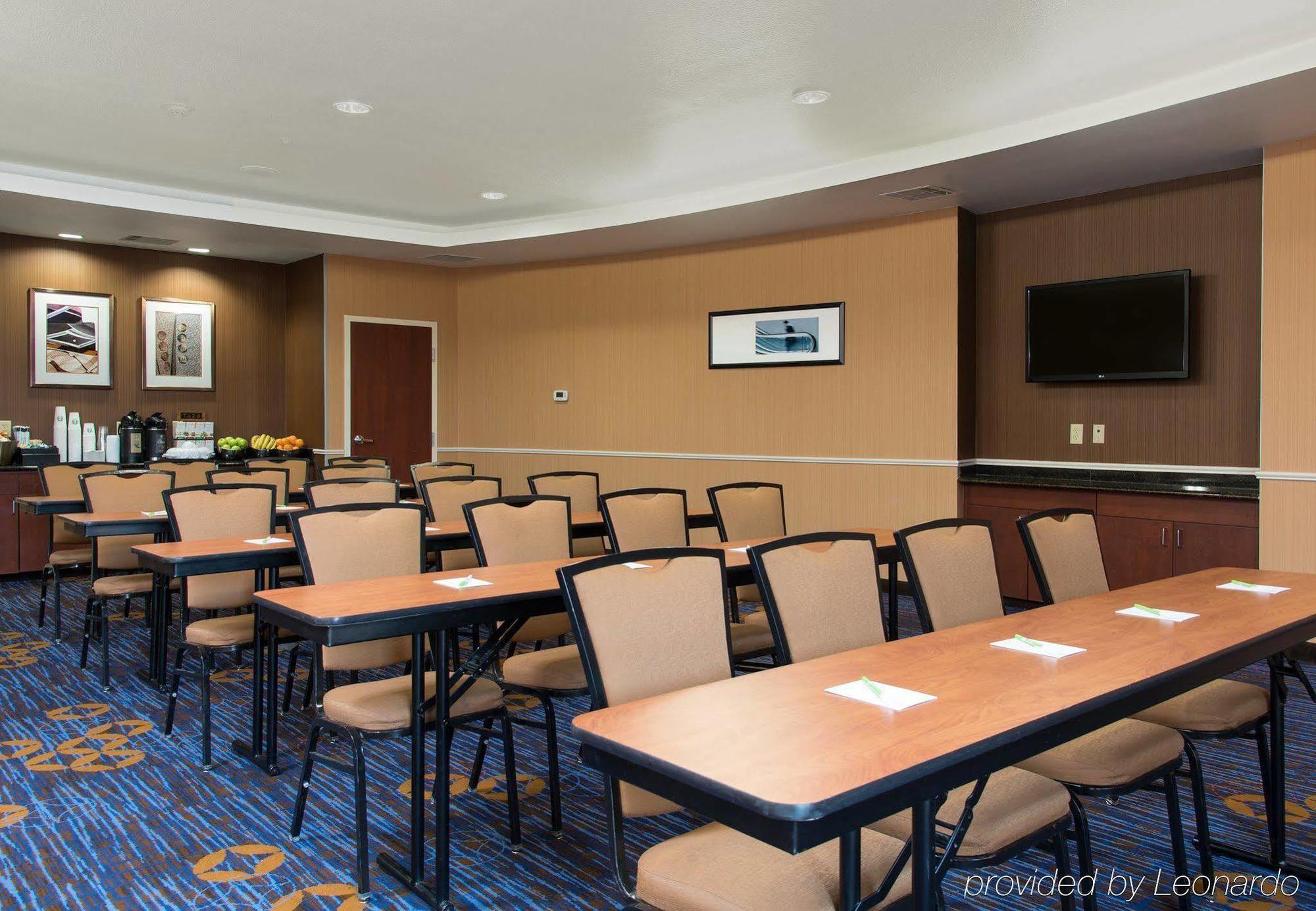 Courtyard By Marriott San Antonio North Stone Oak At Legacy Hotel Exterior photo