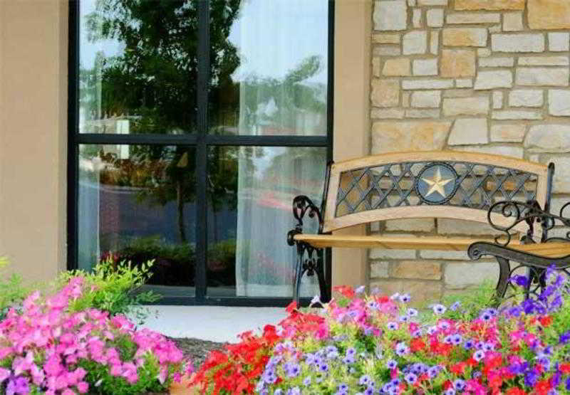 Courtyard By Marriott San Antonio North Stone Oak At Legacy Hotel Exterior photo
